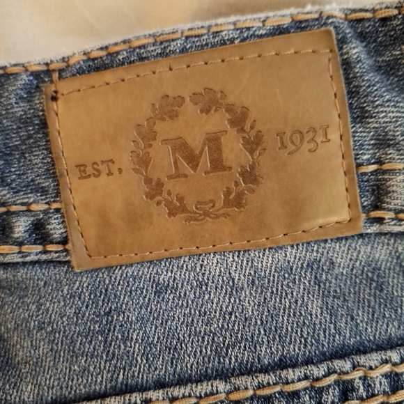 Maurices Women's Classic Blue Denim Distressed Jeans - Picture 8 of 8